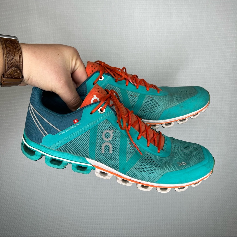On Cloud | Running Teal and Orange Women's‎ Sneakers 10.5